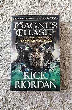 Magnus Chase and the hammer of Thor