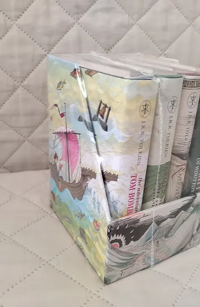 Книга Treasury Of Middle Earth