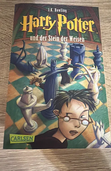 Книга Harry Potter und der stein der weisen