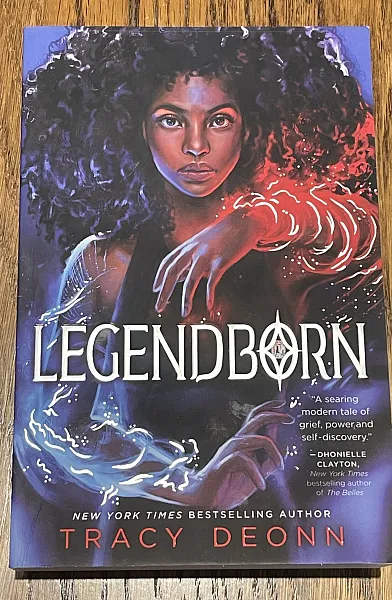Книга LEGENDBORN