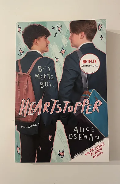 Книга Heartstopper Vol. 1