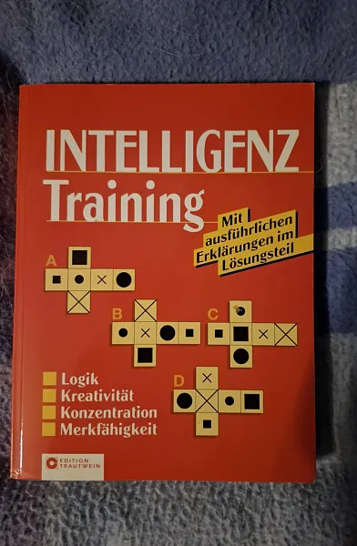 Книга INTELLIGENZ Training