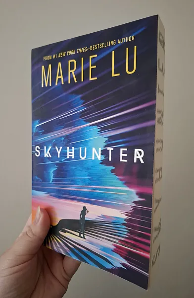 Книга Skyhunter