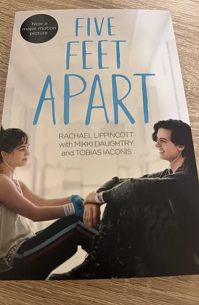 Книга Five feet apart