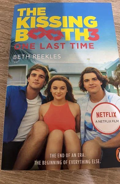 Книга The kissing booth 3 one last time
